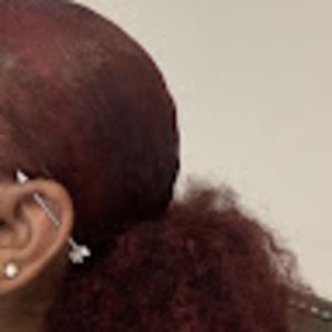 Meet your Posher, Nia